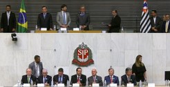 Desembargador Silmar Fernandes participou de sessão solene no Palácio 9 de Julho em comemoração ...