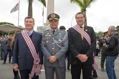 Além do desembargador Silmar Fernandes, outras 33 personalidades foram homenageadas durante a ce...