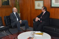 Na foto (da esq. p/ dir.), o presidente do TRE-SP, des. Carlos Eduardo Cauduro Padin, e o presid...