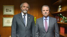 Na foto: presidente do TRE-SP, des. Carlos Eduardo Cauduro Padin (à esq.), acompanhado do presid...