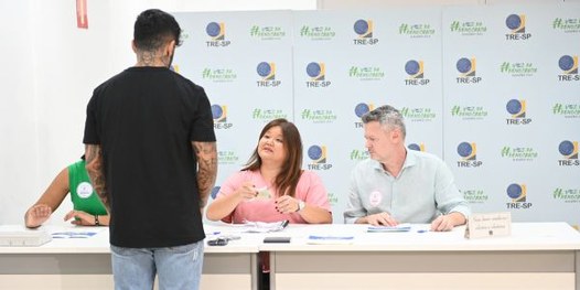 O presidente do TRE-SP, desembargador Silmar Fernandes, em coletiva para a imprensa na demonstra...