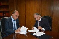 TRE-SP-24-07-17 - TRE-SP assina acordo de cooperação com Ministério Público estadual Na foto, o procurador-geral de justiça, Gianpaolo Poggio Smanio e o presidente do TRE-SP, des. M...