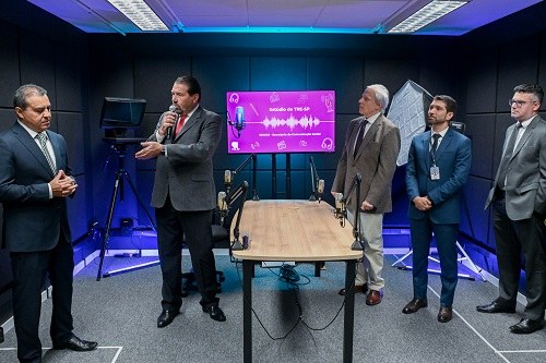 Sala ambientada para captação de áudio e vídeo será ferramenta da Justiça Eleitoral paulista no ...