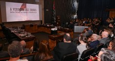 Obra reúne depoimentos de magistrados e servidores que acompanharam os ataques à Justiça Eleitor...