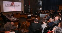 Obra reúne depoimentos de magistrados e servidores que acompanharam os ataques à Justiça Eleitor...