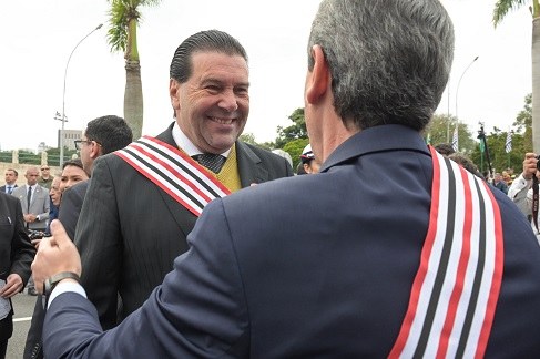 TRE-SP participa da cerimônia do 93º aniversário da Revolução Constitucionalista de 1932 Presidente do TRE-SP, des. Silmar Fernandes, e outras personalidades receberam a medalha de orde...