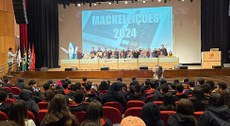 Projeto do Tribunal simula todas as etapas de uma eleição convencional nos colégios; alunos esco...