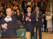 Presidente do TRE-SP, des. Mário Devienne Ferraz, aplaude discurso de agradecimento da nova pres...