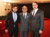 Juiz auxiliar da presidência do TSE, Márcio Boscaro (ao centro) e o presidente do TSE José Anton...