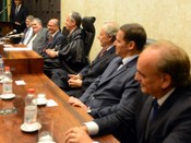 Da esq. p/ dir.: presidente do Tribunal Superior Eleitoral (TSE), ministro José Antonio Dias Tof...