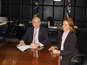 Presidente do TRE-SP, des. Mário Devienne Ferraz, assina termo de entrega definitiva  do prédio ...