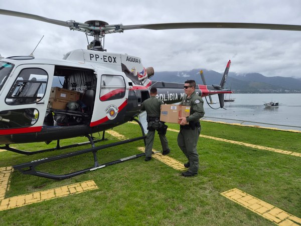 Urnas foram levadas de helicóptero para Bonete, em Ilhabela